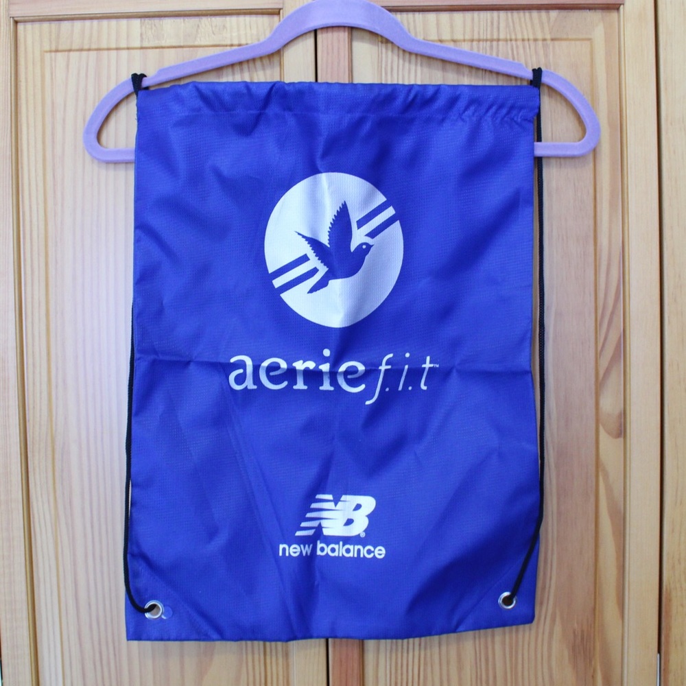 🌼Aerie Cinch bag